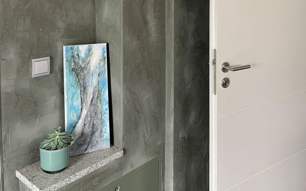 Wand Innen grau verputzt modern