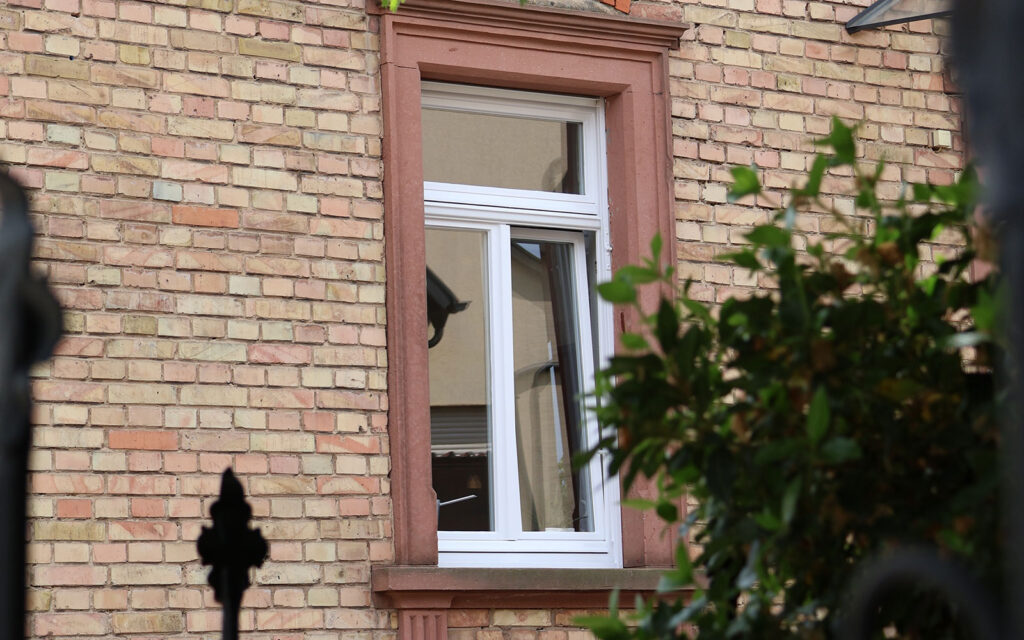 Fenster lackiert weiß Altbau